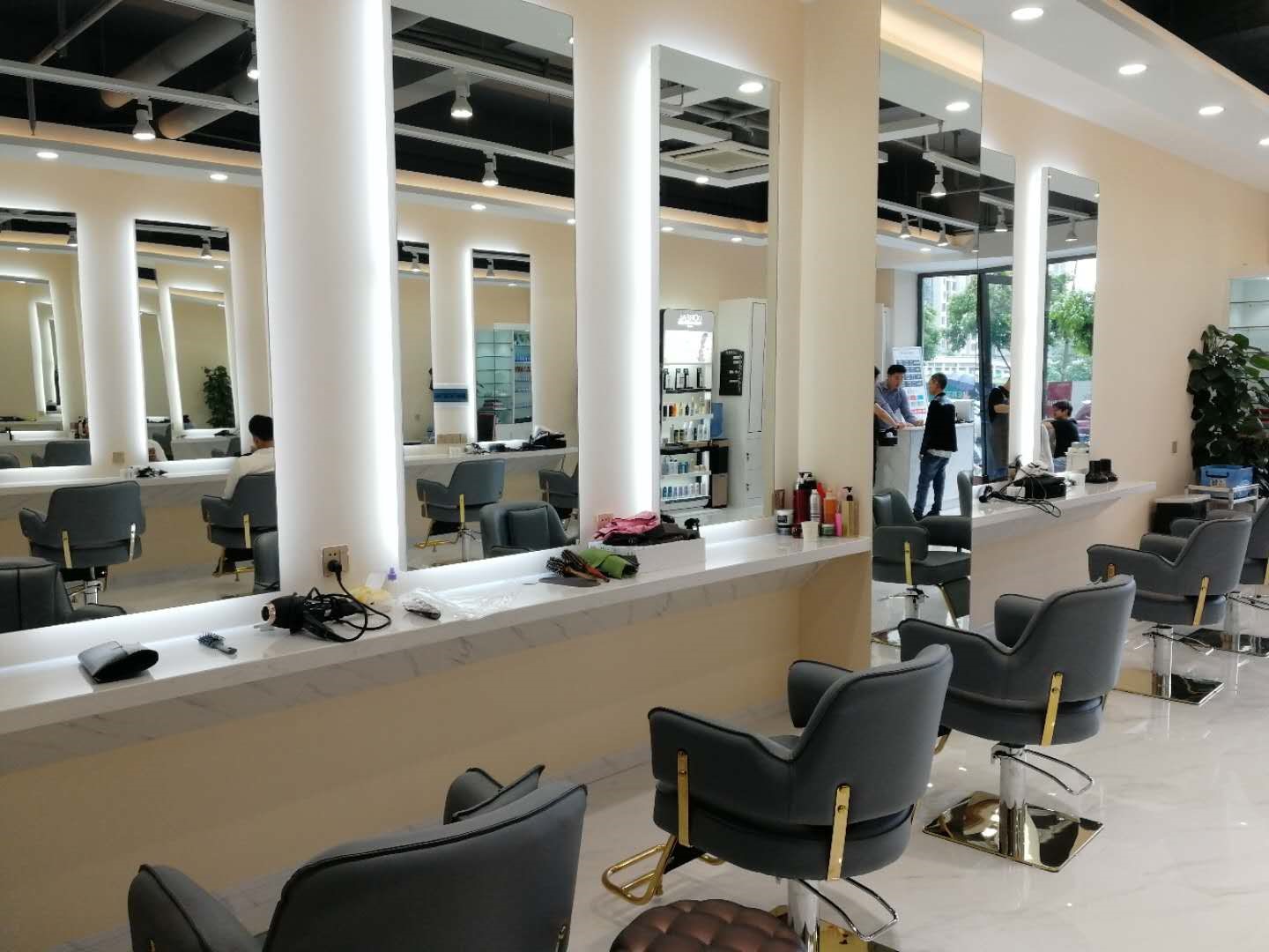 成都9h美發沙龍店鋪裝修完工實景照片